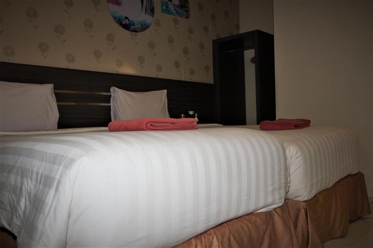Nutana Hotel Mataram Exteriör bild