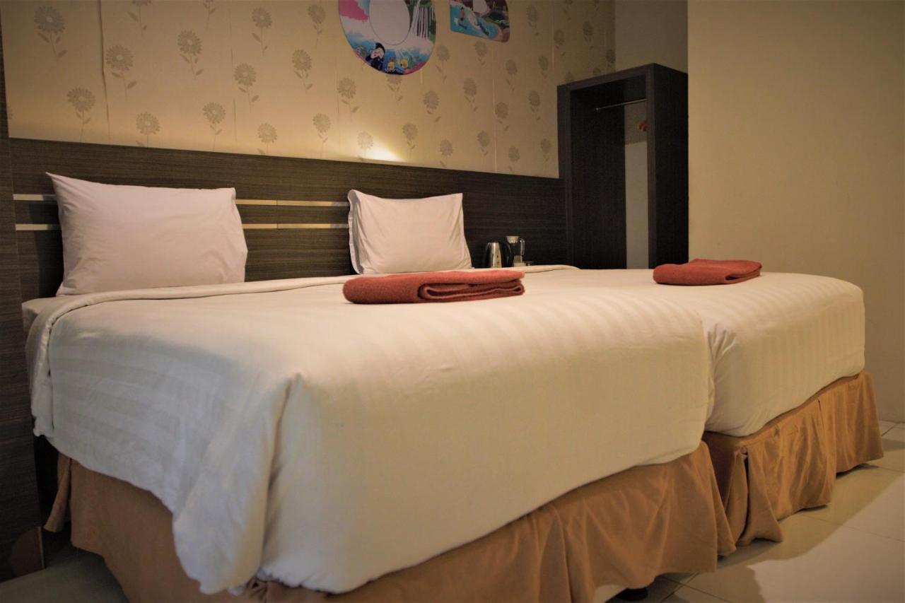 Nutana Hotel Mataram Exteriör bild